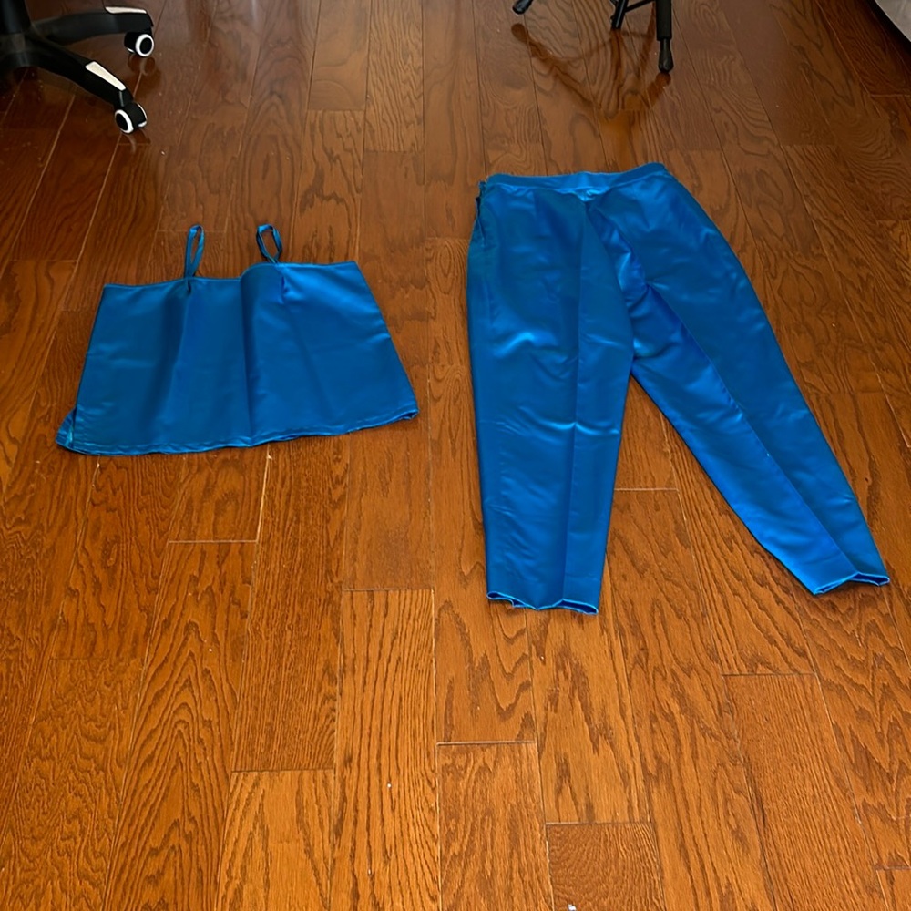 Xl Satin blue pant and top set